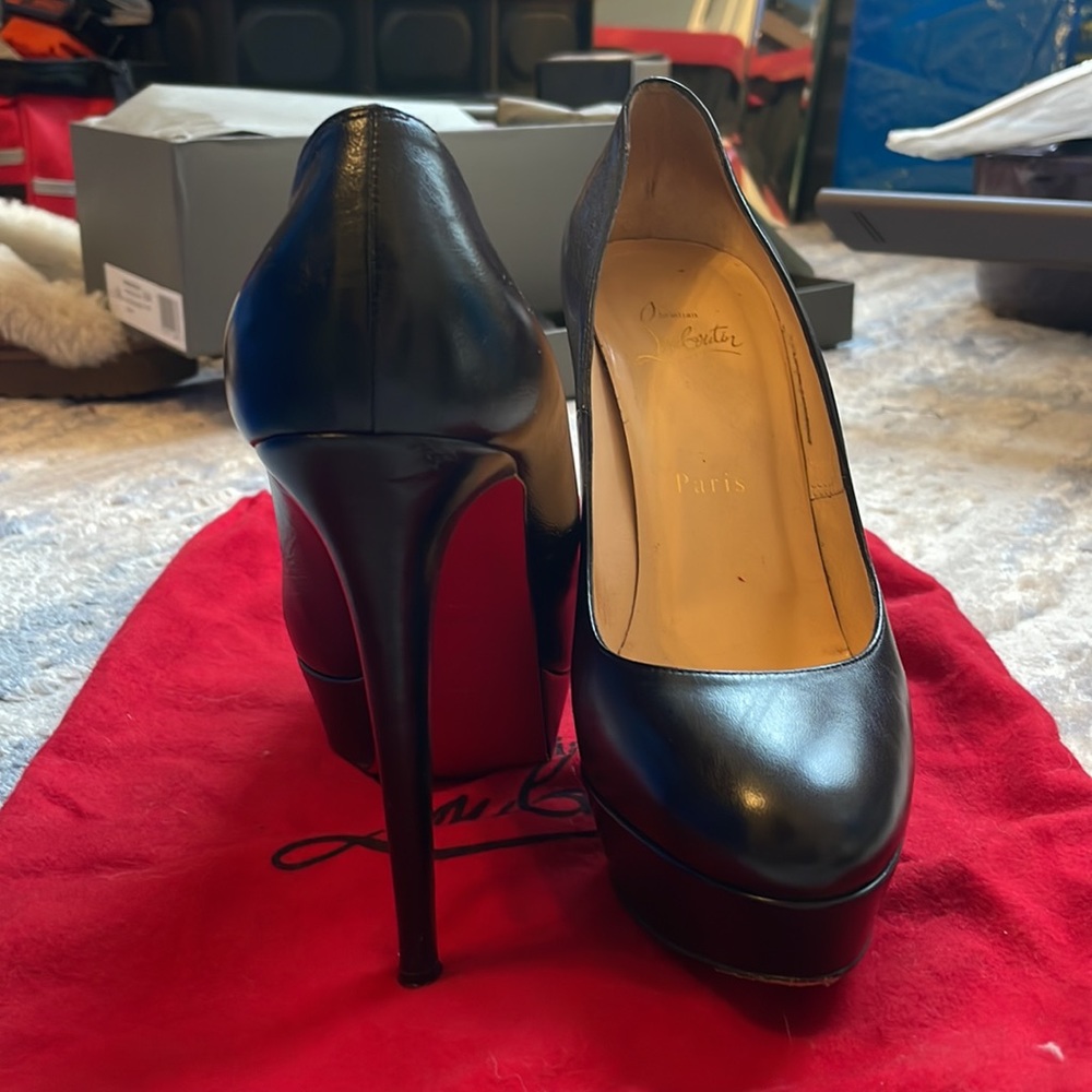 Christian Louboutin Bianca Heels in Black Leather - Size 39.5 - Picture 7 of 7